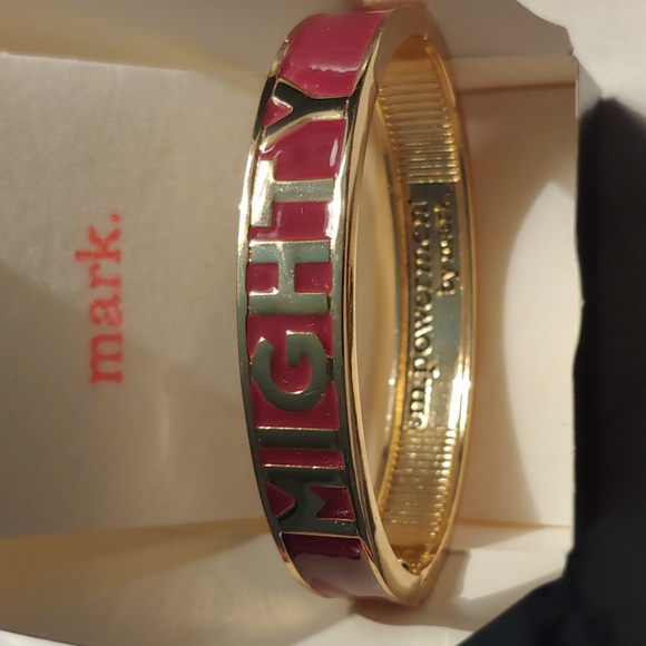 Mark Empowerment Bracelet - Picture 2 of 4